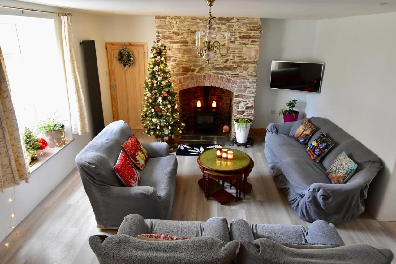Spacious Cottage In The Village Of Wembury Exterior foto