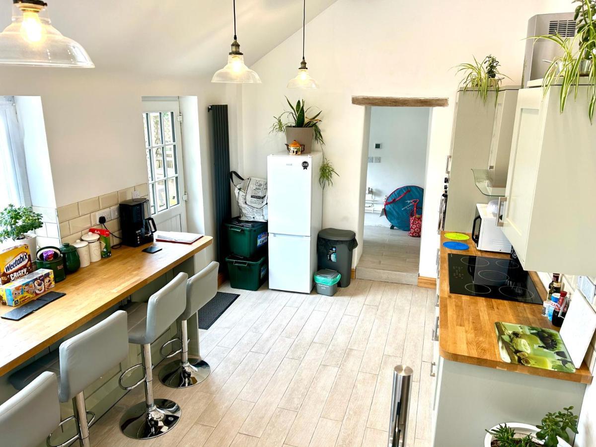 Spacious Cottage In The Village Of Wembury Exterior foto