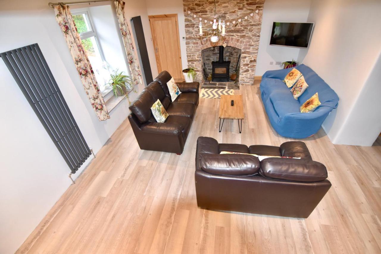 Spacious Cottage In The Village Of Wembury Exterior foto